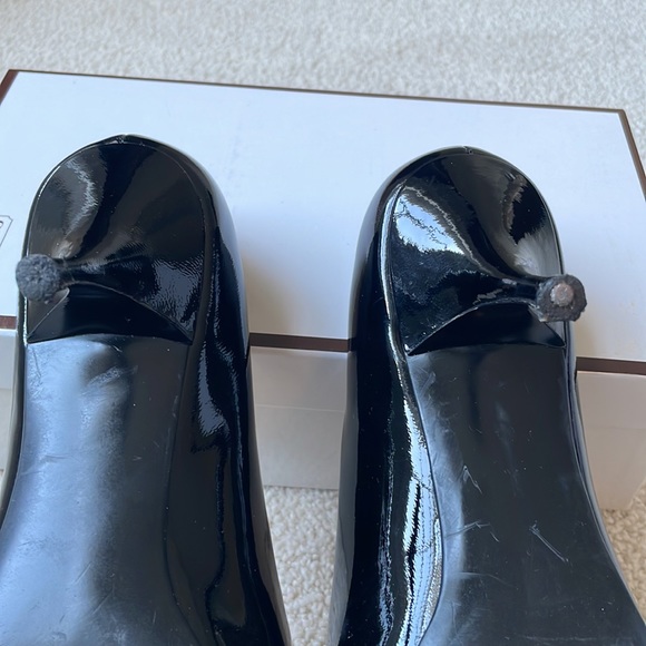 Coach Black Patent Leather Round Toe Heels Pumps Size 10 with Box - Picture 5 of 6